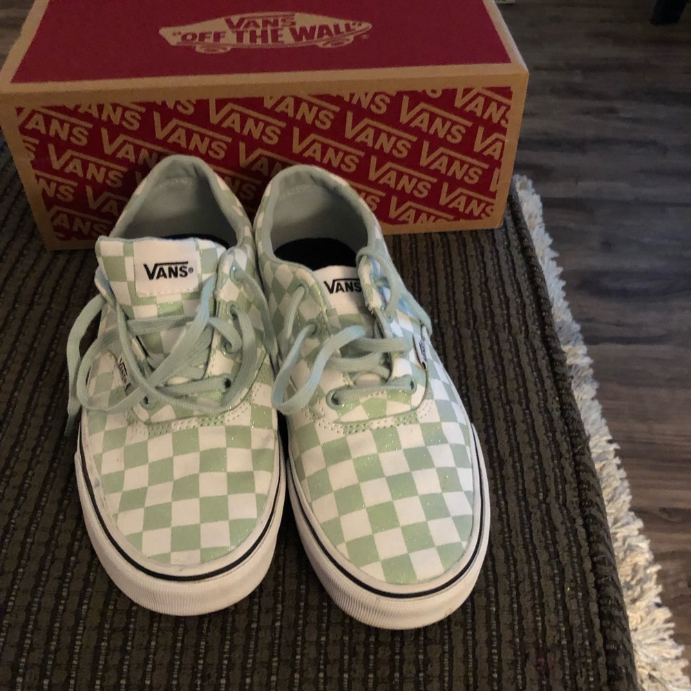Women’s size 8 vans green checkerboard sparkle brand new never worn with box